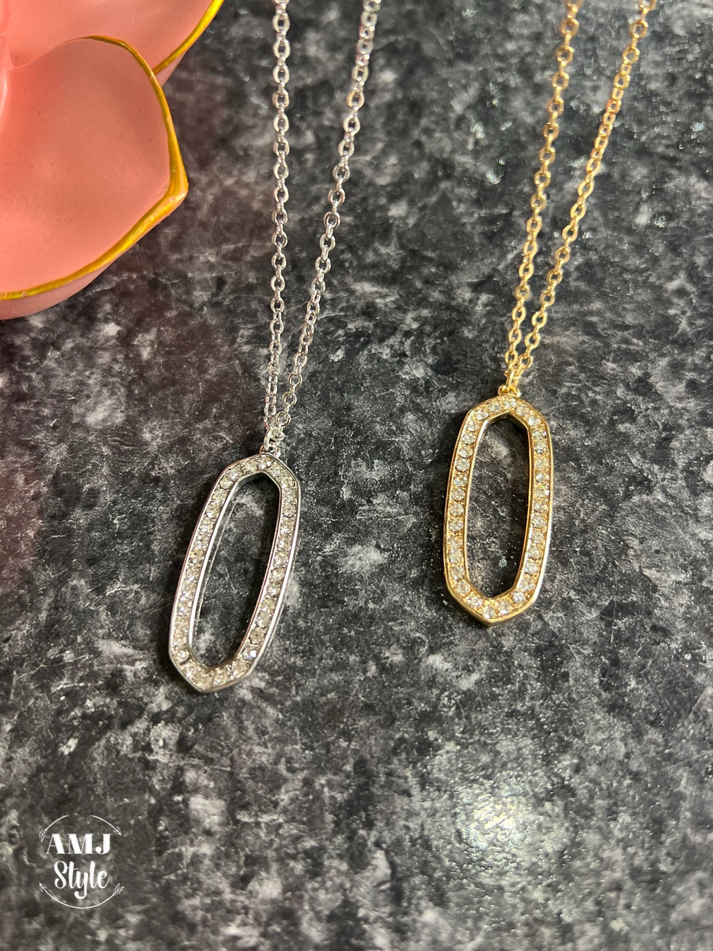 Rhinestone Oval Pendent Necklace