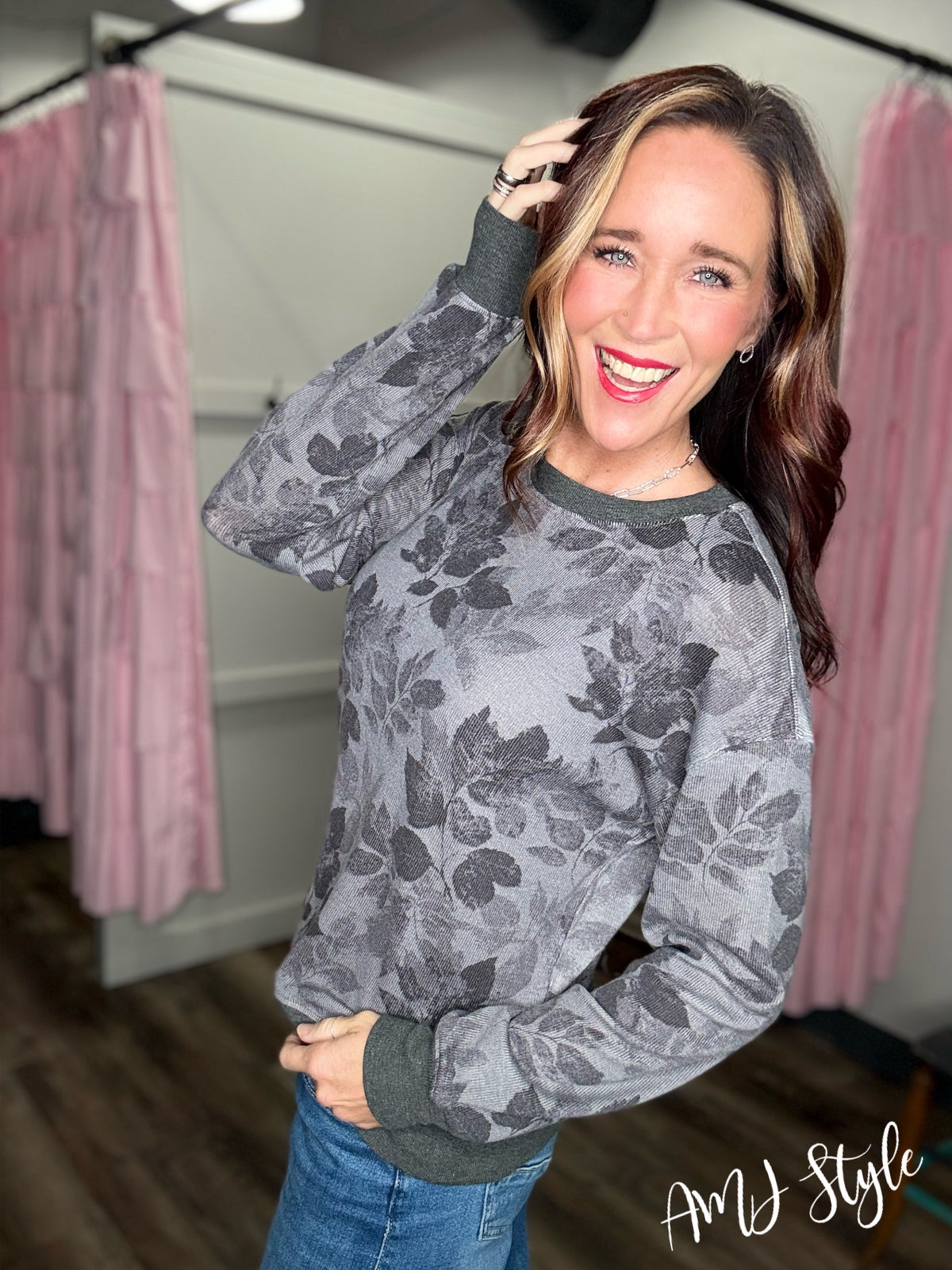 Moody Wildflower Pullover