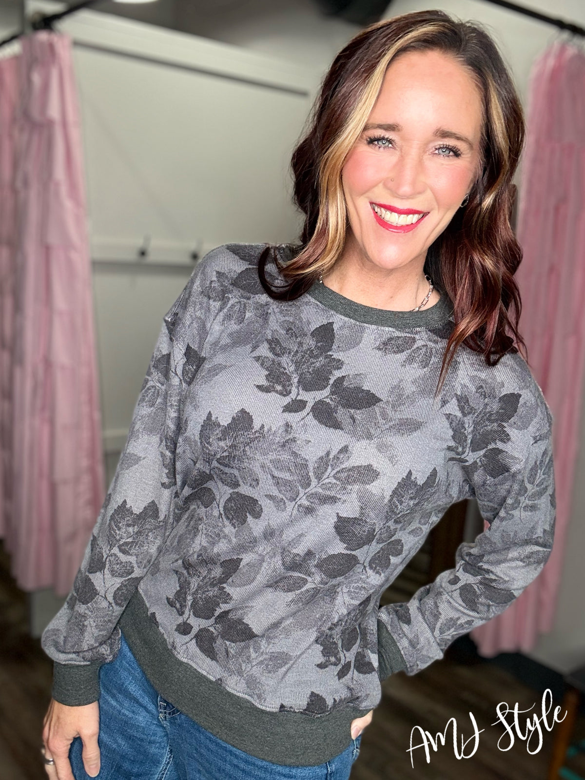 Moody Wildflower Pullover