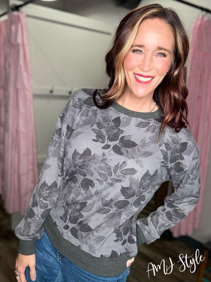 Moody Wildflower Pullover