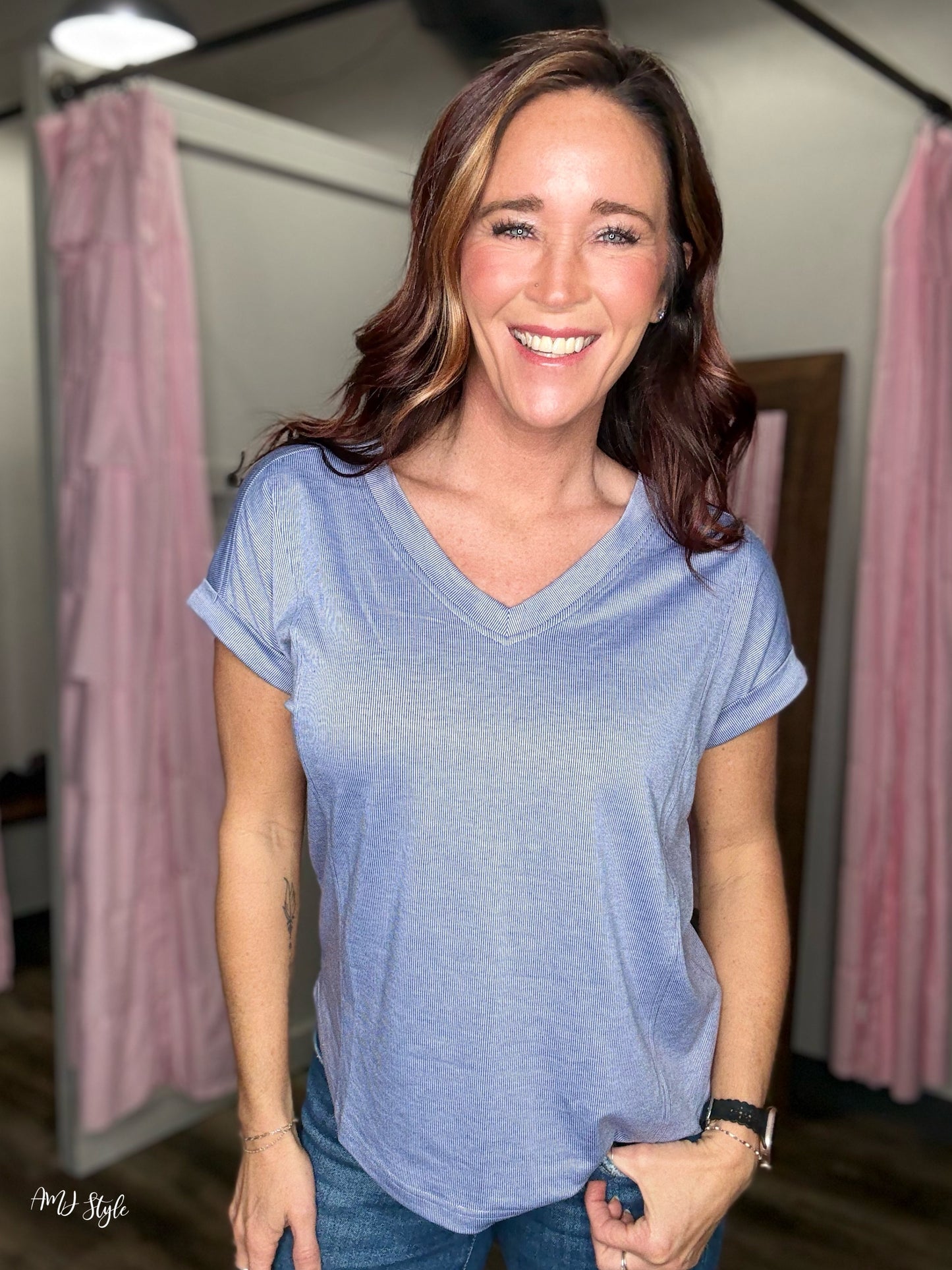The Effortless V Neck - Chambray