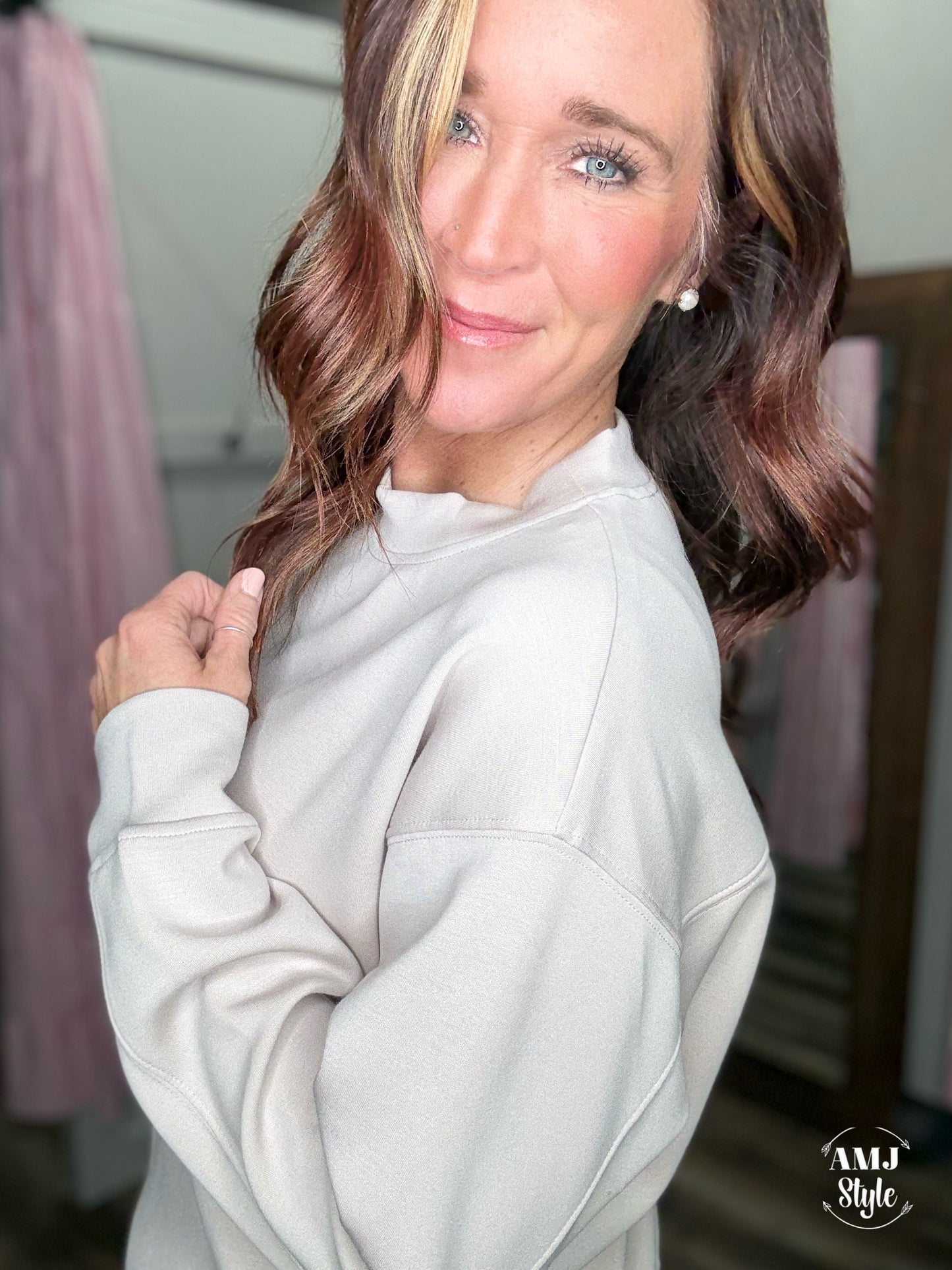 Vivid Breeze Pullover - Mocha Cream