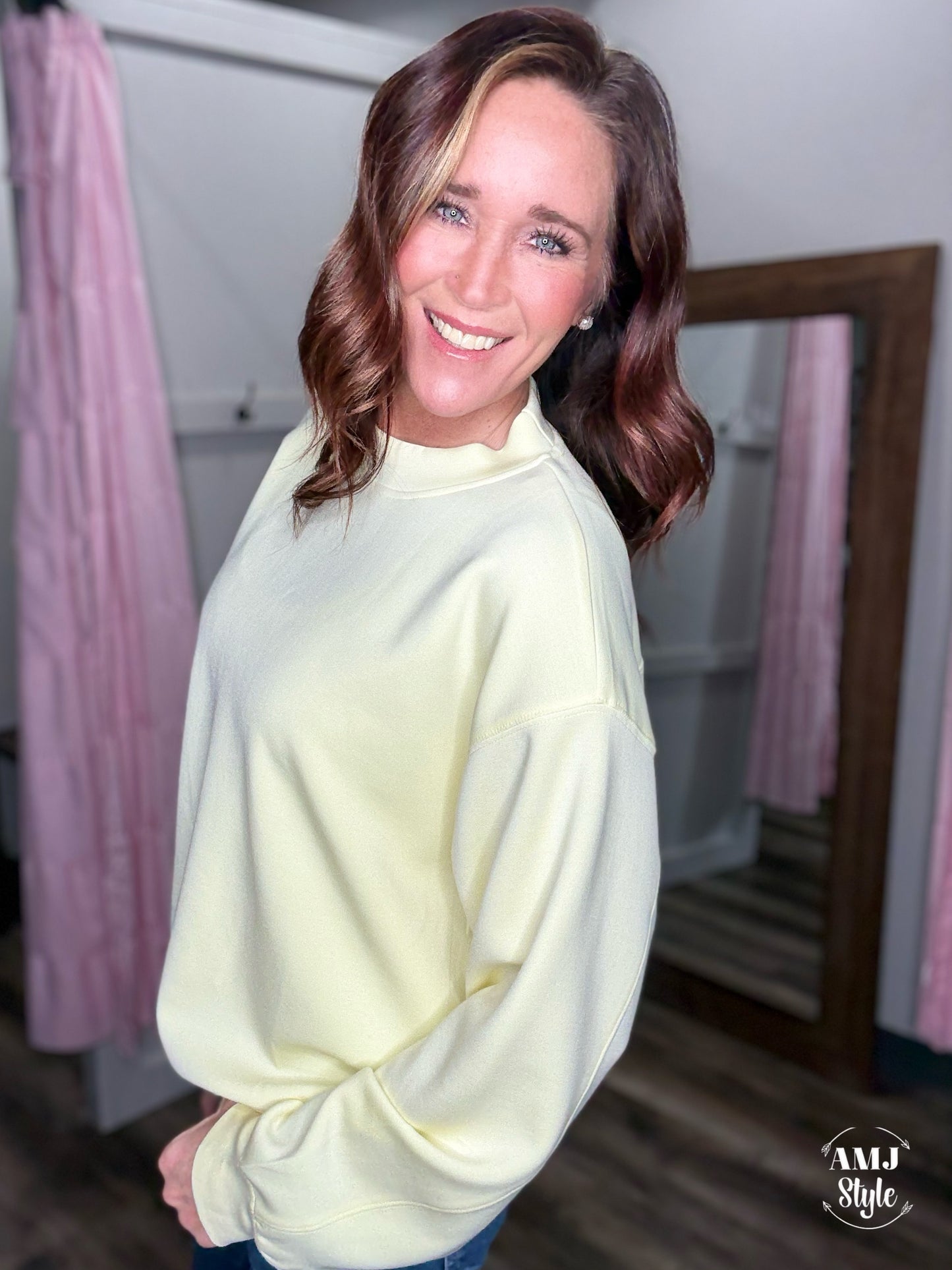 Vivid Breeze Pullover - Lemonilla