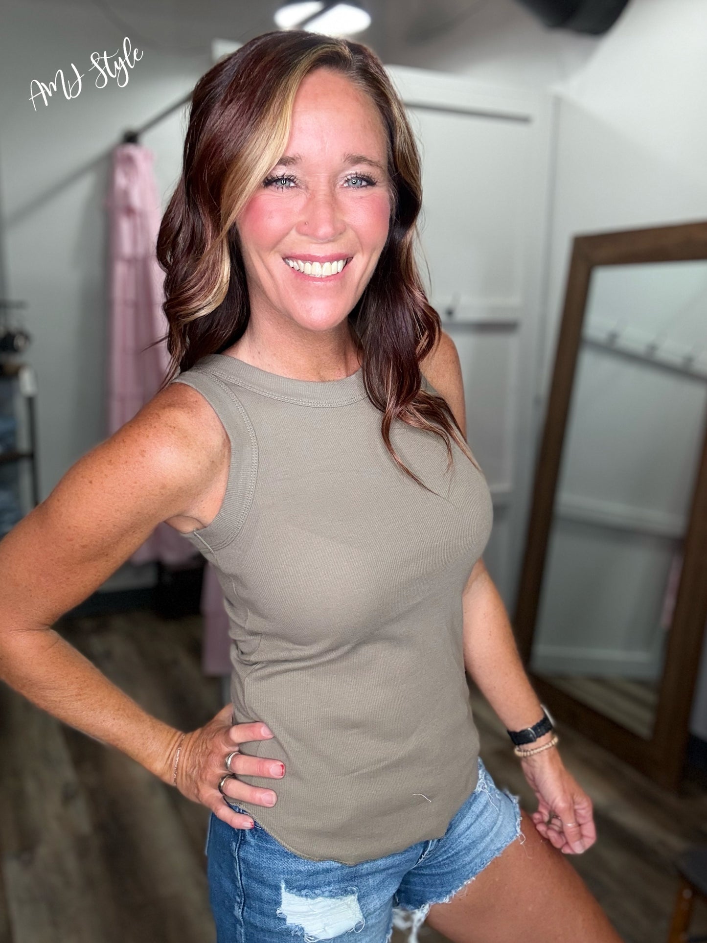 Timeless Essential Tank - Taupe