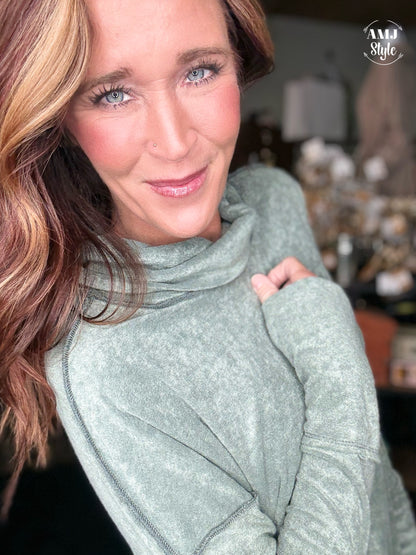 Chill Mock Top - Olive