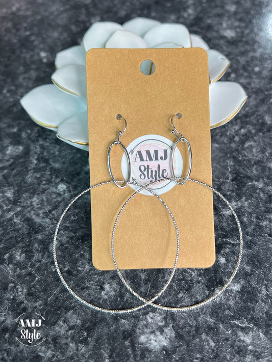 Delicate Circle Earrings - Silver