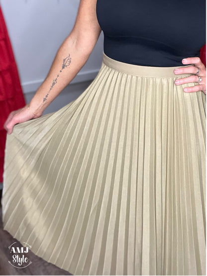 Queen Alexandra Pleated Skirt